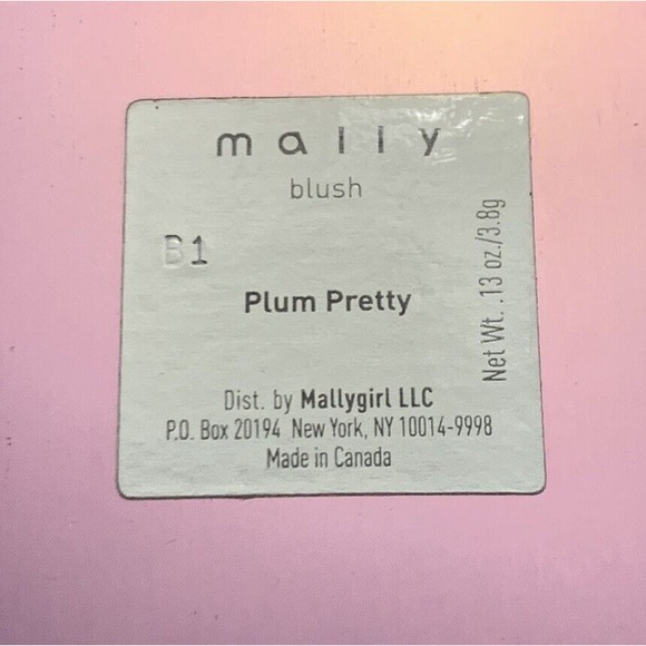 MALLY Blush PLUM PRETTY .13 oz / 3.8 g NWOB / HTF - Picture 2 of 3